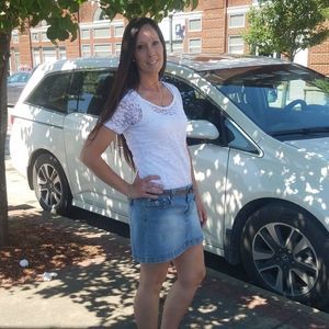 Meet your Posher, Cassandra